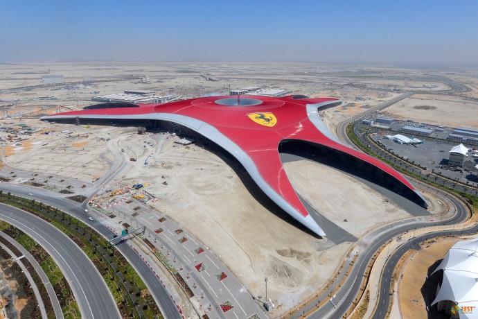 Ferrari World в Объединённых Арабских Эмиратах