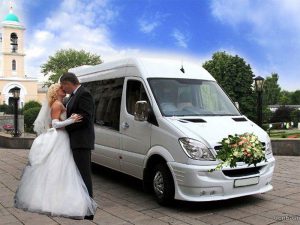 Плюсы аренды микроавтобуса на свадьбу
